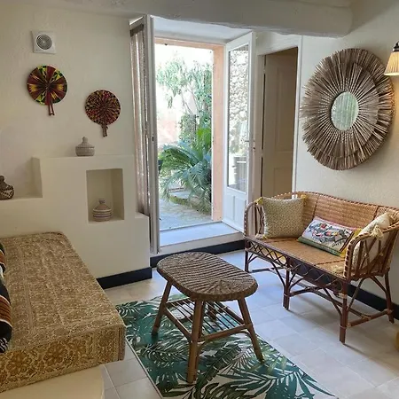 Maison De Village 3 Avec Petite Terrasse 펜션 *