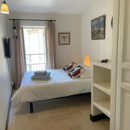 Maison De Village 3 Avec Petite Terrasse Сasa de vacaciones